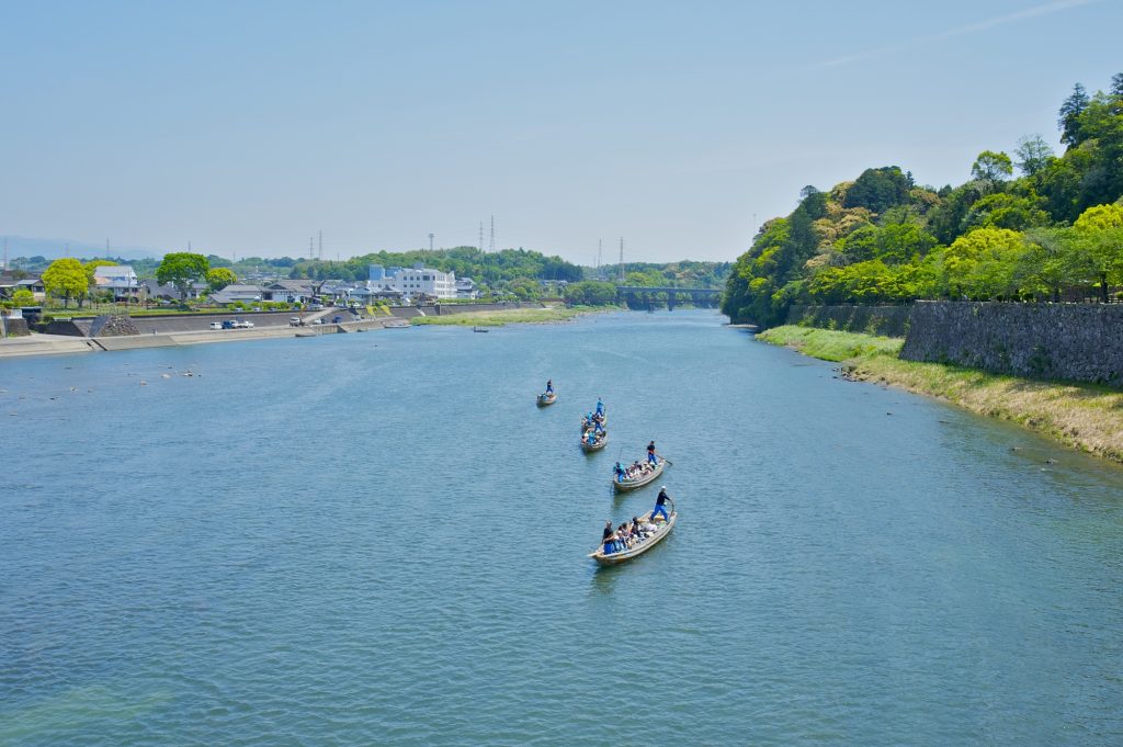 ＜熊本県人吉市（Koji/PIXTA）＞