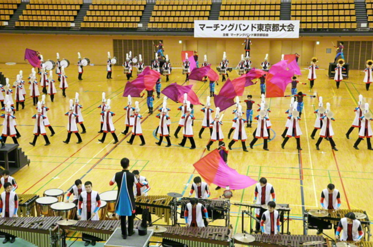 マーチングバンド東京都大会で、音楽隊の創価ルネサンスバンガードが熱演（エスフォルタアリーナ八王子で）