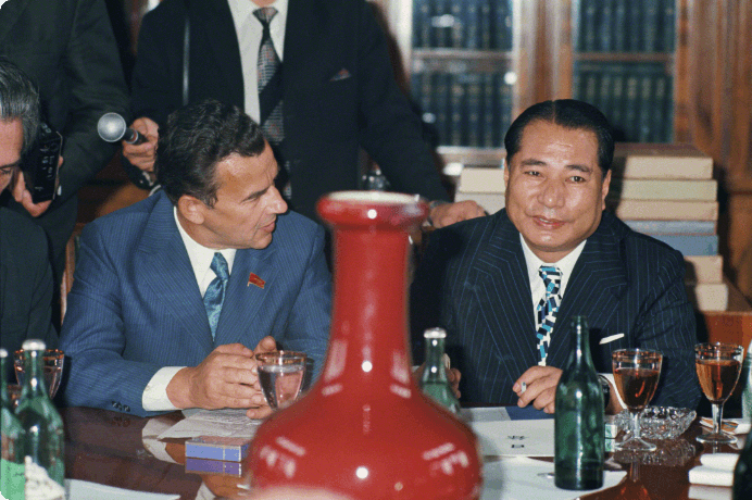 画像:ホフロフ総長と会談（1974年９月）