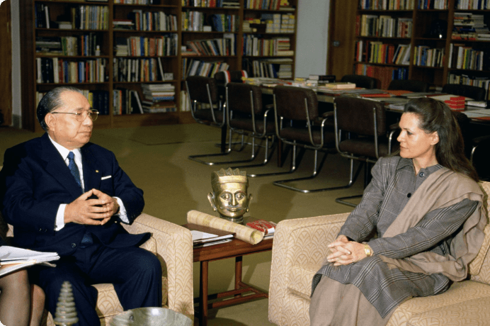 画像:インドで初の会見（1992年2月14日、インド・ニューデリー）