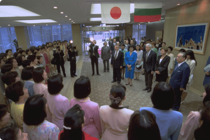 画像:ブルガリアのジェレフ大統領と会見(1990年・東京)