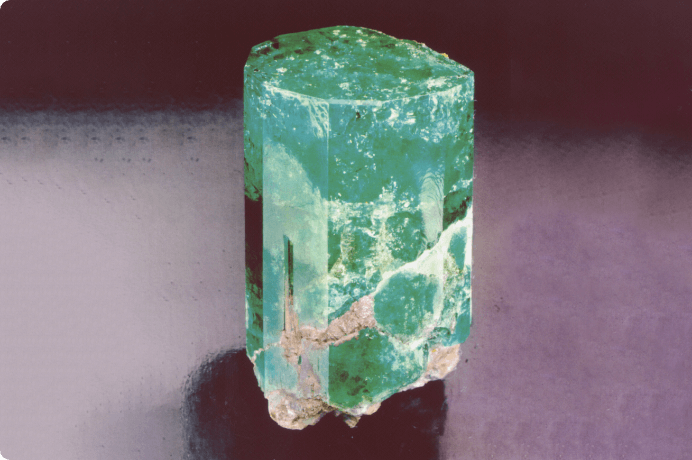 画像:コロンビアで産出されたエメラルドの結晶原石