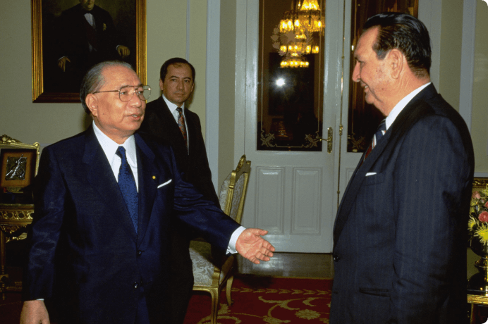 画像:ロドリゲス大統領（当時）と会見
（1993年　大統領府）