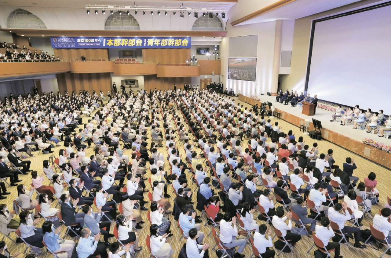 第8回本部幹部会の様子（横浜市の神奈川池田記念講堂で）