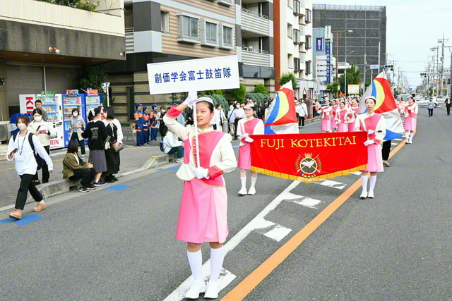 音楽隊・鼓笛隊が各地で熱演｜創価学会公式サイト