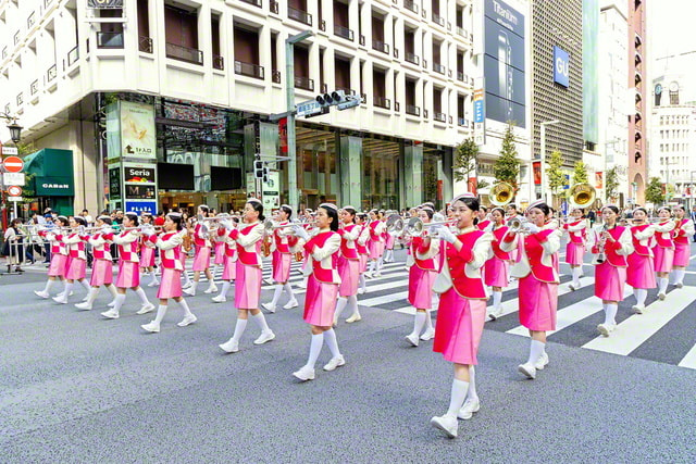 鼓笛隊・音楽隊 東京・銀座、名古屋でパレード｜創価学会公式サイト