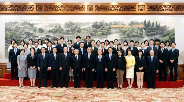 創価学会 押印 原田会長ら代表訪中団 朱永新政治協商会議副主席と会見｜創価学会公式