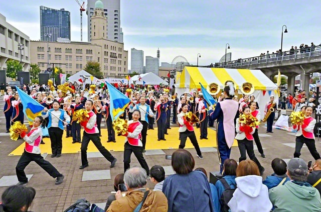 音楽隊・鼓笛隊が秋空に希望の旋律響かせる｜創価学会公式サイト