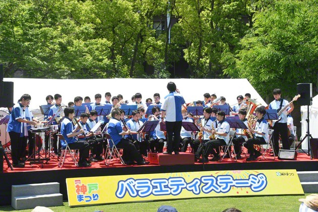 兵庫音楽隊、兵庫富士鼓笛隊が熱演｜創価学会公式サイト