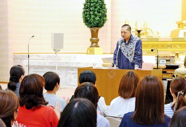 女性部の「コスモスセミナー」で作家・佐藤優氏が講演｜創価学会公式サイト
